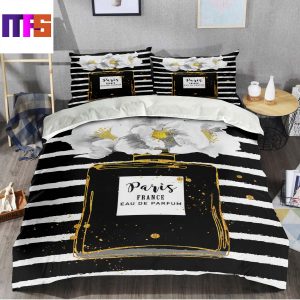 Best Chanel No.5 Black Perfume Bottle With White Flowers In Black And White Stripes Background Queen Bedding Set