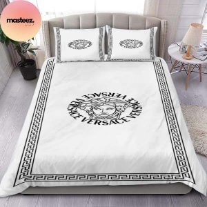 Versace Black And White Logo Retro Queen Bedding Set Versace Black And White Logo Retro Queen Bedding Set