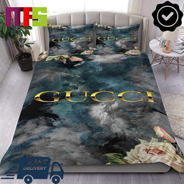 Gucci Golden Logo In Blue Oil Painting With White Roses Background Luxury Bedding Set
