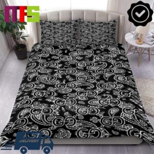 Gucci Guccissima Black And White Paisley Bandana Pattern Luxury Bedding Set Gucci Guccissima Black And White Paisley Bandana Pattern Luxury Bedding Set